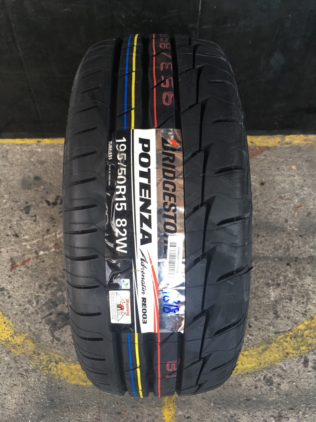 BRIDGESTONE RE003 195/50-15 ราคาส่ง