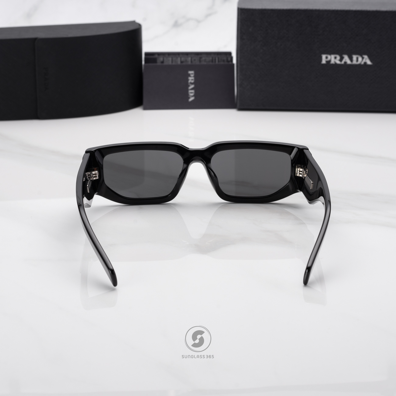 แว่นกันแดด PRADA PR09ZSF 1AB5S0
