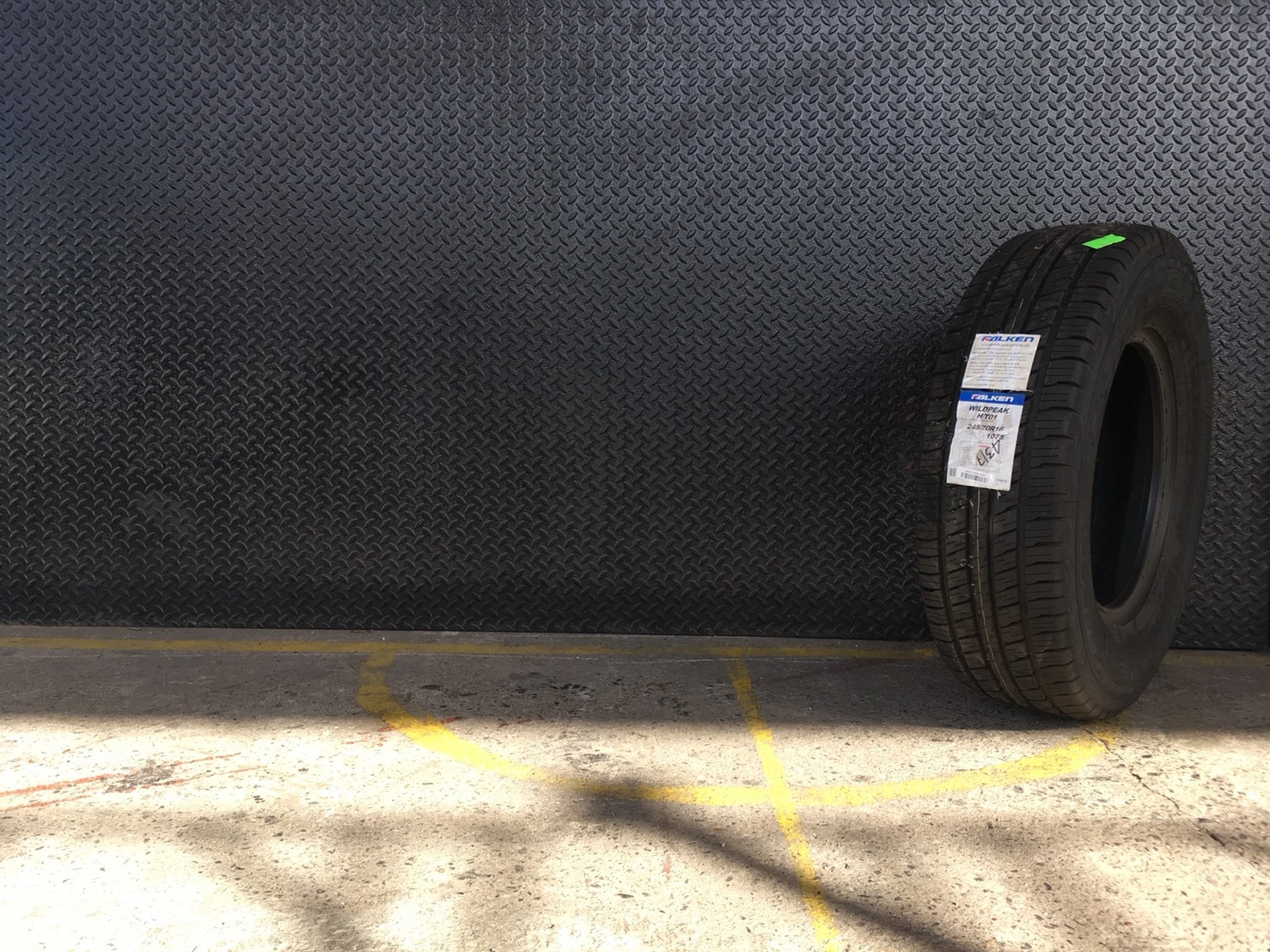 FALKEN 245-70-16 เส้น 2900 ปกติ 3500 ปี17