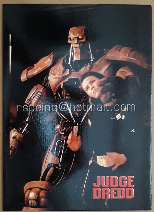 แฟ้มกระดาษอาบมัน จากภาพยนตร์เรื่อง Judge Dredd