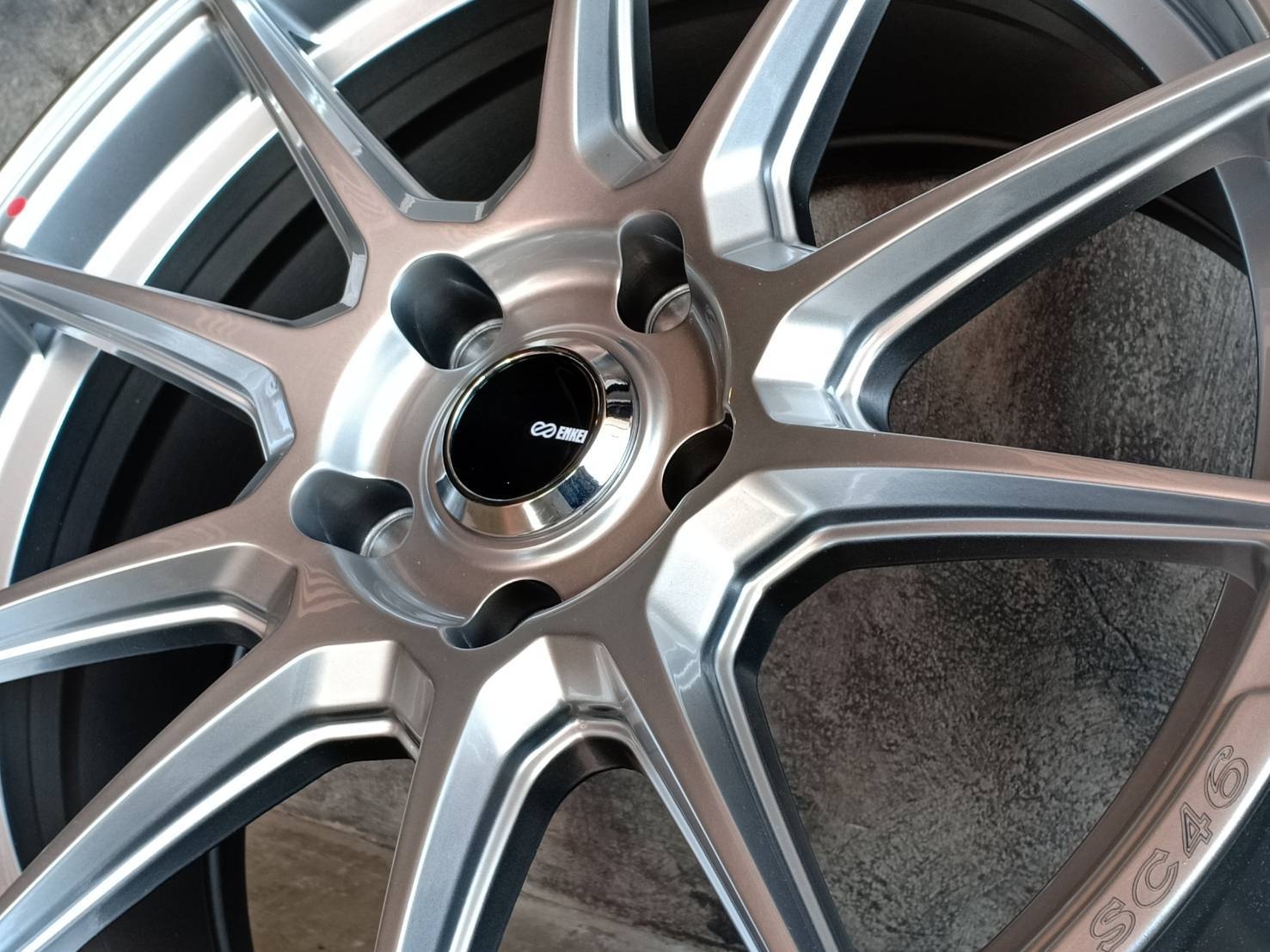ENKEI TUNING SC46 17X7.5 5H114.3 ต้องการส่วนลดราคาพิเศษ กรุณาสอบถาม