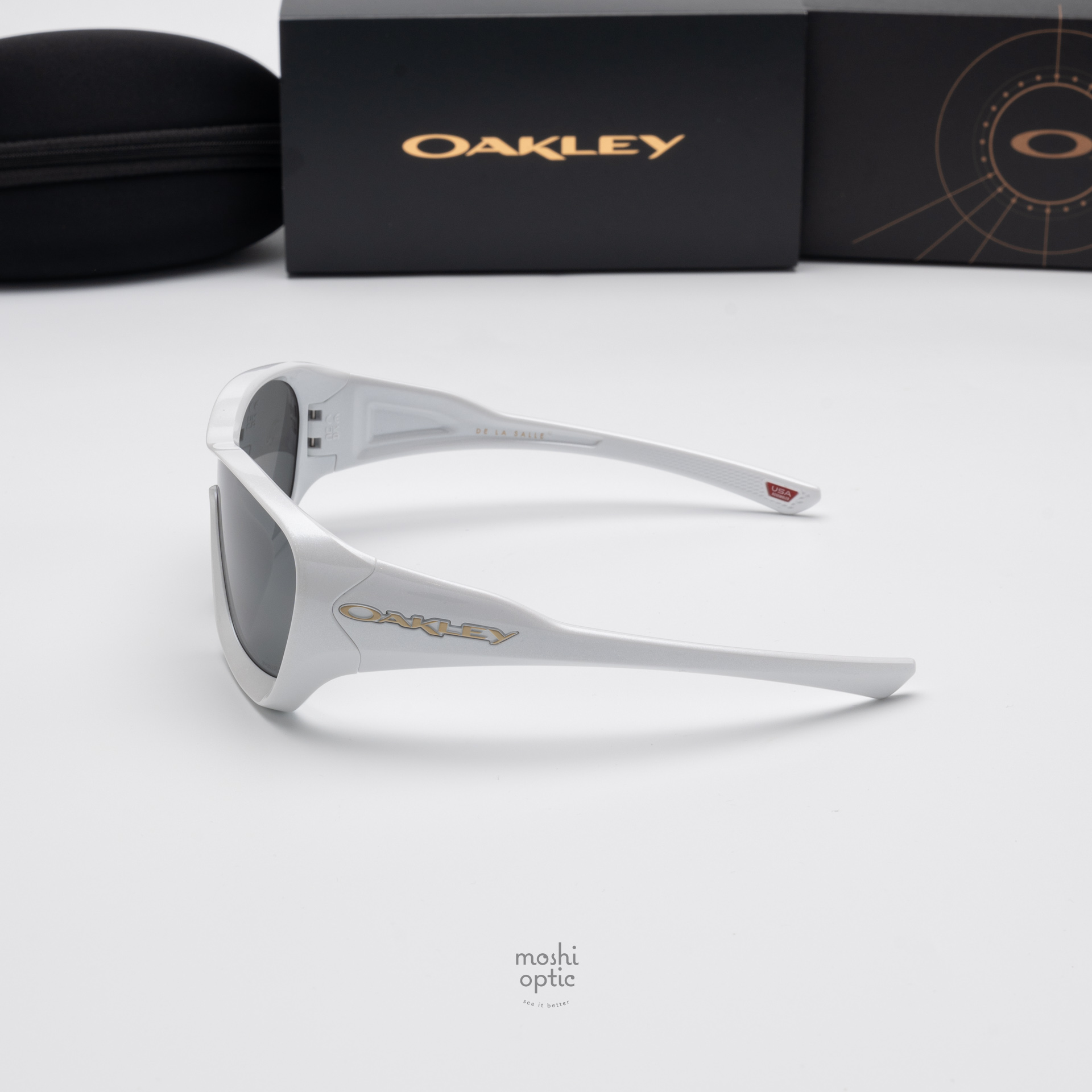 Oakley De La Salle OO9493-02 Pearl White Prizm Black