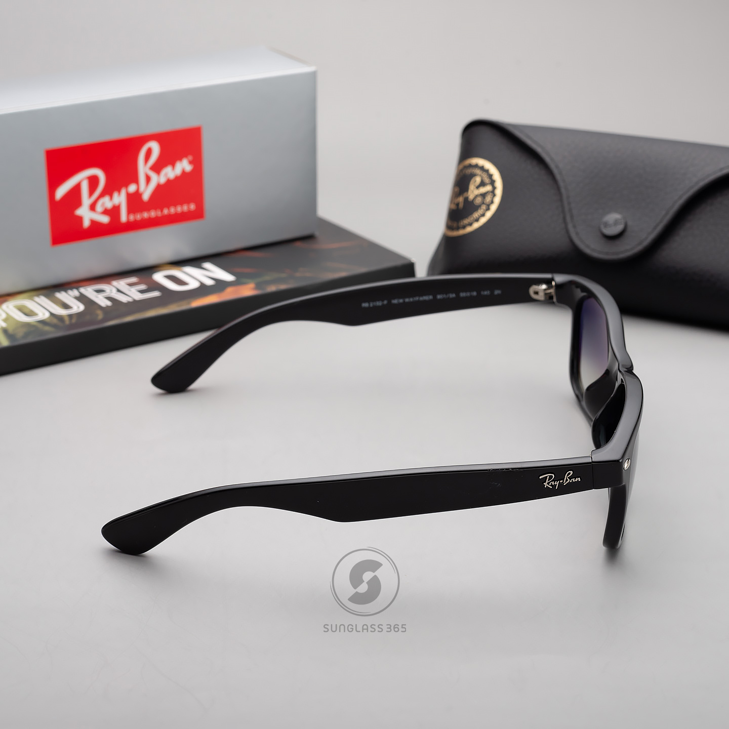 RayBan RB2132F 901/3A New Wayfarer Black clear gradient green