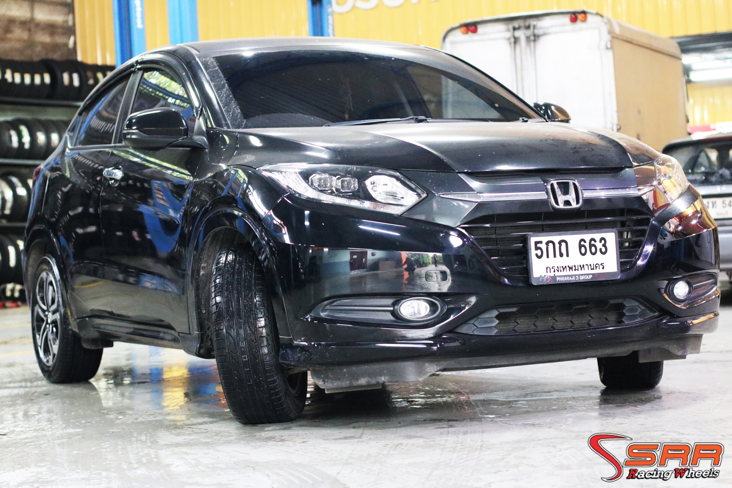 DUNLOP LM704 215/55-17 เส้น 2500