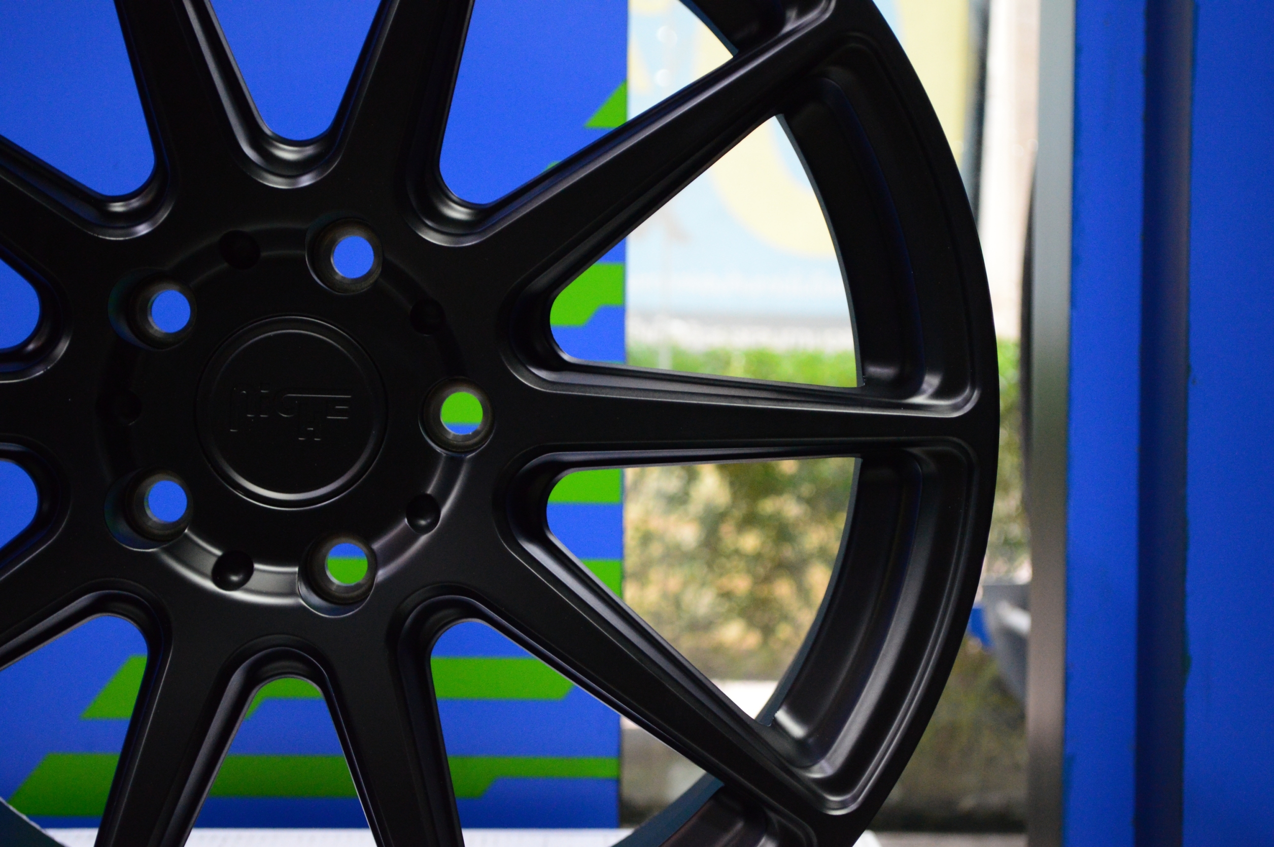 NICHE ESSEN ขอบ18นิ้ว วงละ 9,500.-