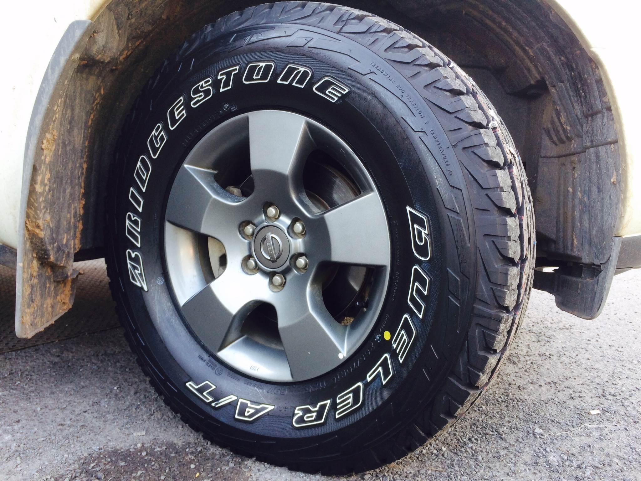 BRIDGESTONE DUELER AT697 265/70-16 ราคาถูก