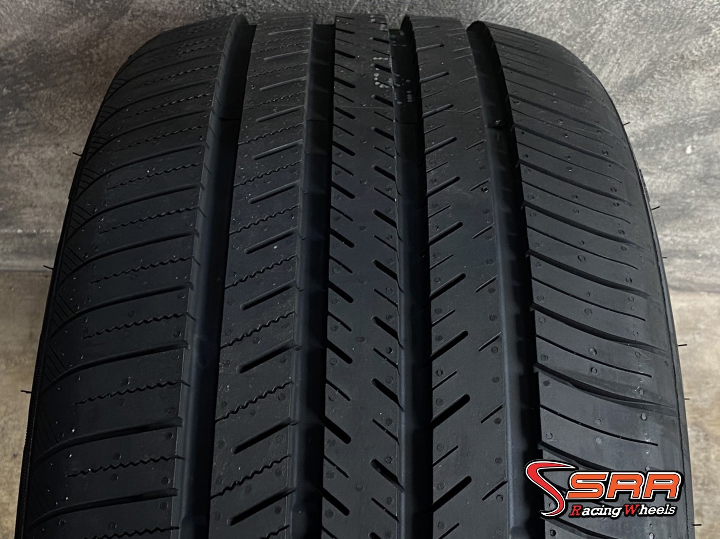 ATLAS 255/40R18 FORCE UHP ปี2021 ราคาถูก