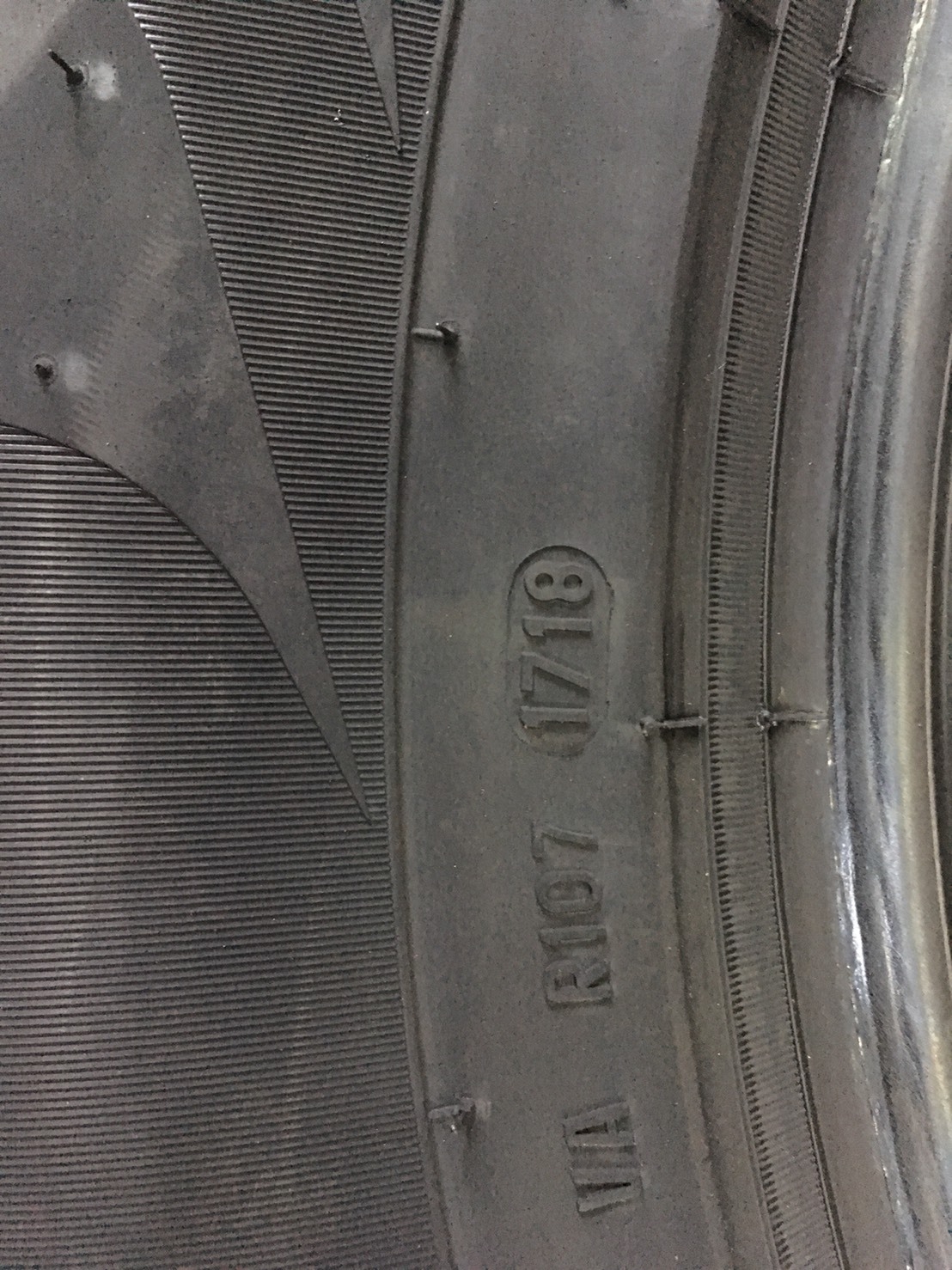 PIRELLI SCORPION VERDE ALL SEASON+ 265/60-18 เส้น 5500 บาท ปี18 ปกติ 10000
