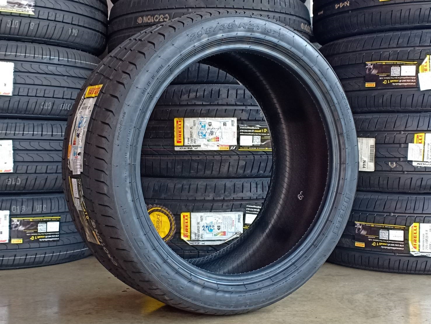 ยาง PIRELLI P ZERO (N1) 295/35R21 ปี19