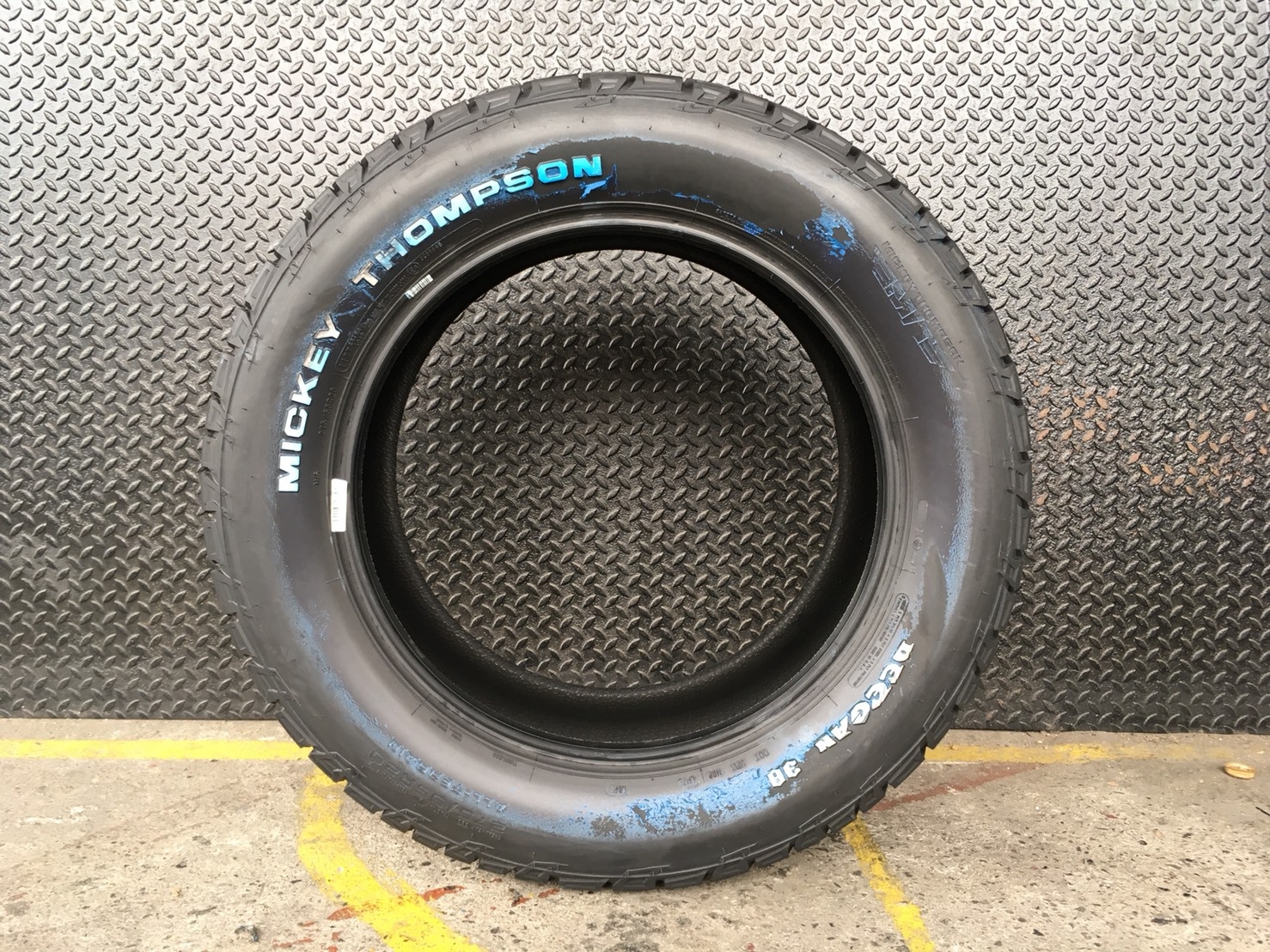 MICKEY THOMPSON DEEGAN 38 AT 275-55-20 เส้น 8500 ปกติ 14000