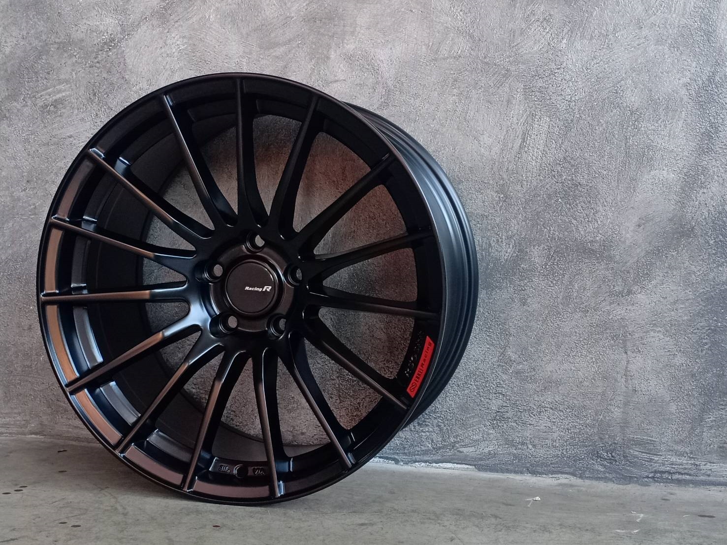 ล้อแม็กซ์ ENKEI RS05RR (FLOWFRMING) ขอบ18นิ้ว ลดราคา