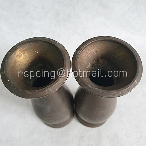 แจกันทองเหลืองเก่า ทรงอ้วน 8 นิ้ว ตราดอกบัว