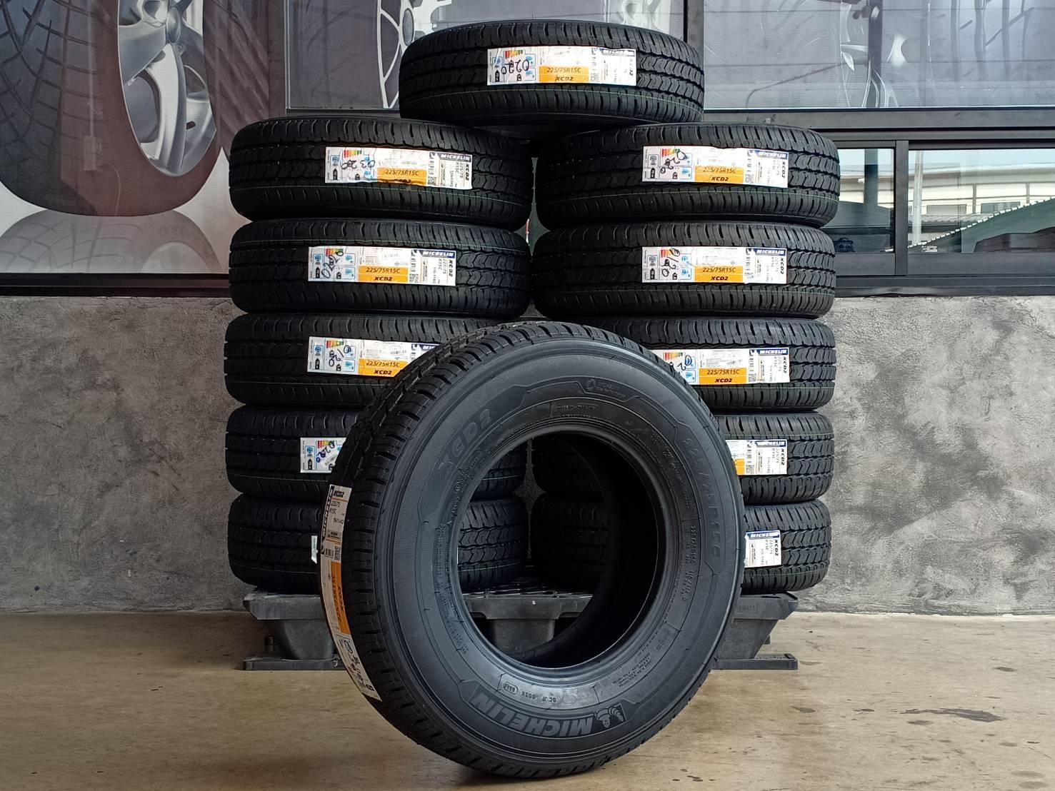 MICHELIN 225/75R15 XCD2 116/114Q 8PR MADE IN THAILAND