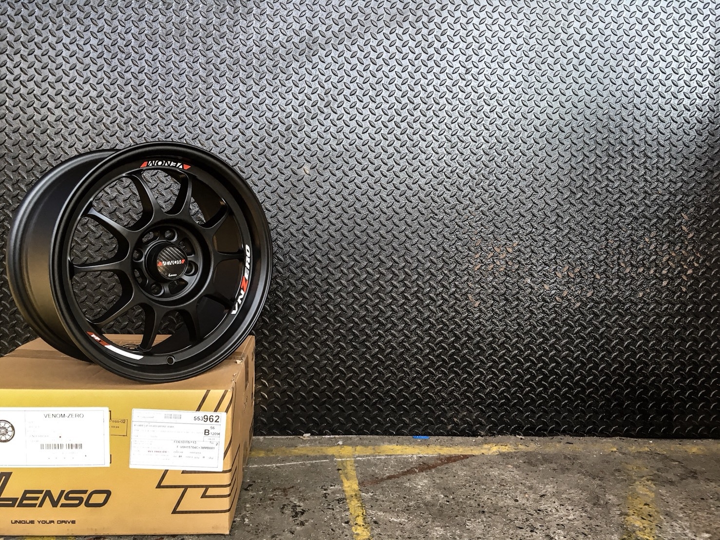 ล้อแท้ LENSO VENOM ZERO ขอบ15 รับส่วนลดทันที 1000 บาท