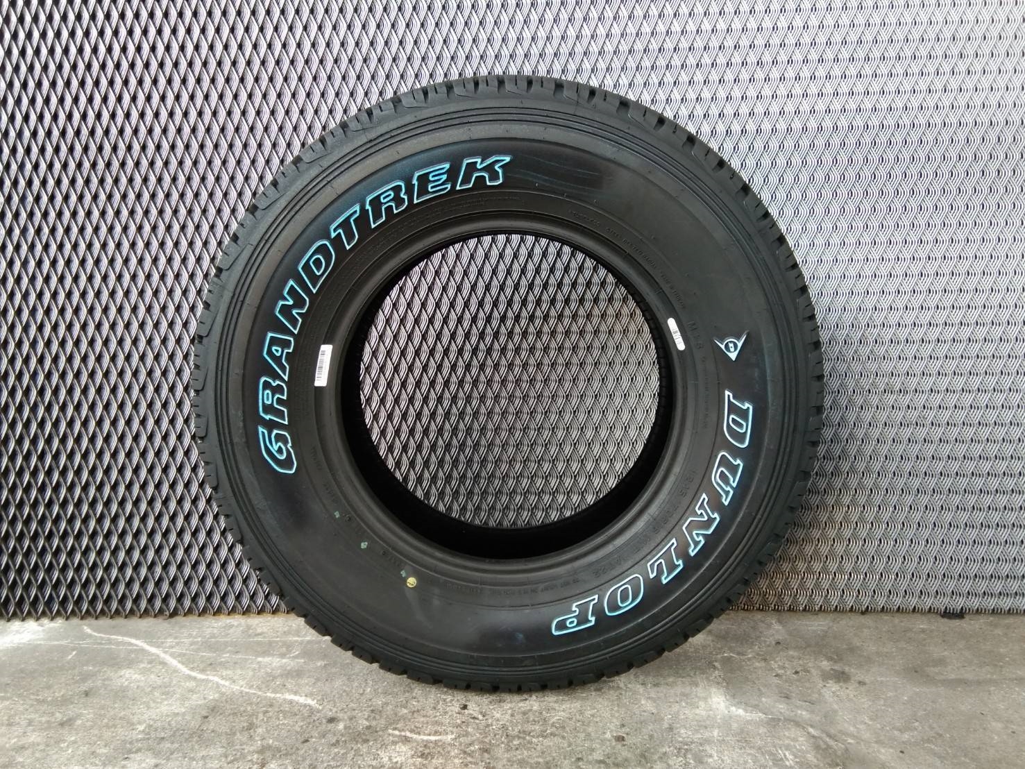 DUNLOP AT22 245W70S16 เส้น 7000 ปี18 ซื้อ2แถม2 จ่าย 14000 ได้ 4เส้น ปี18