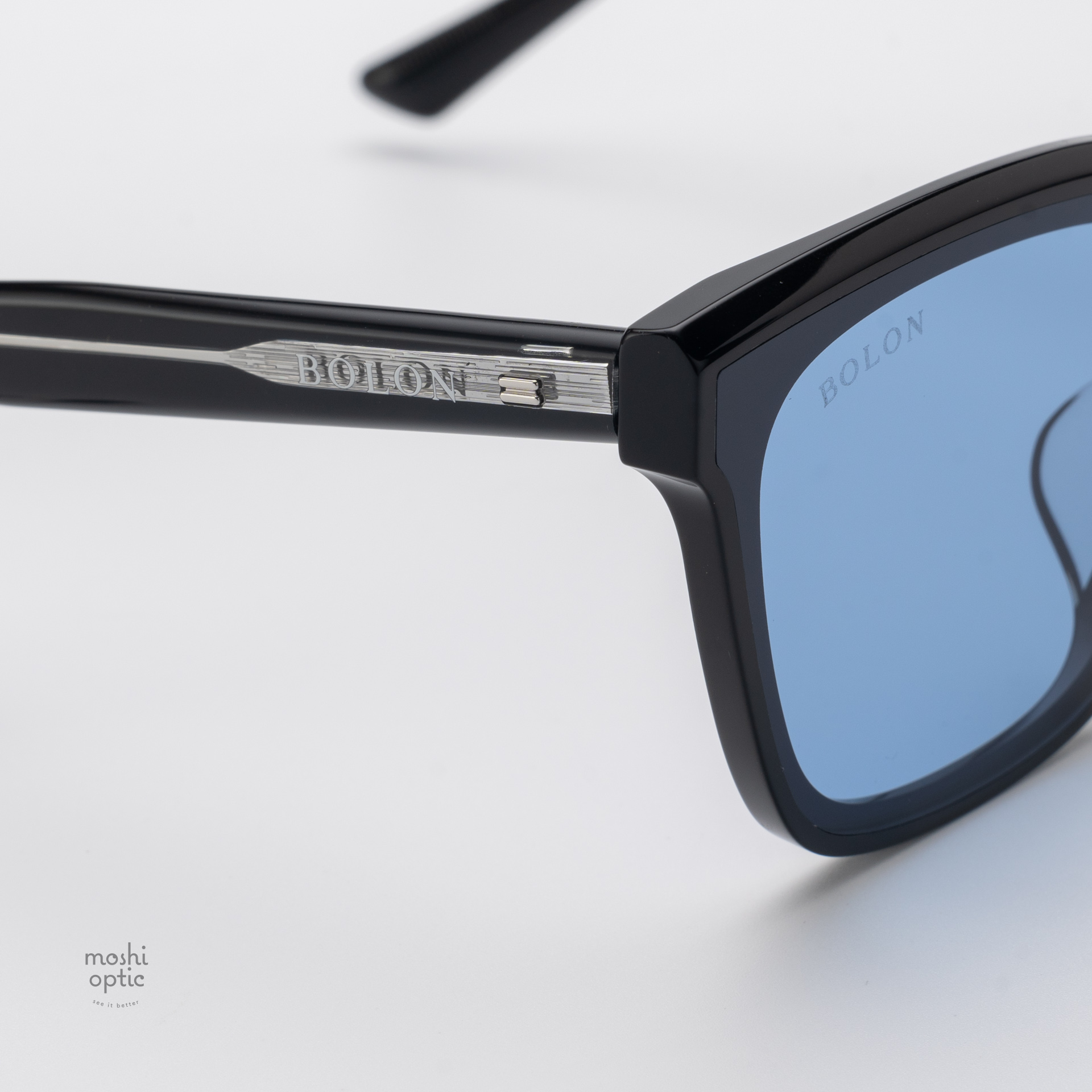 แว่นกันแดด BOLON รุ่น BL3202 Hallstatt A17 Shiny Black