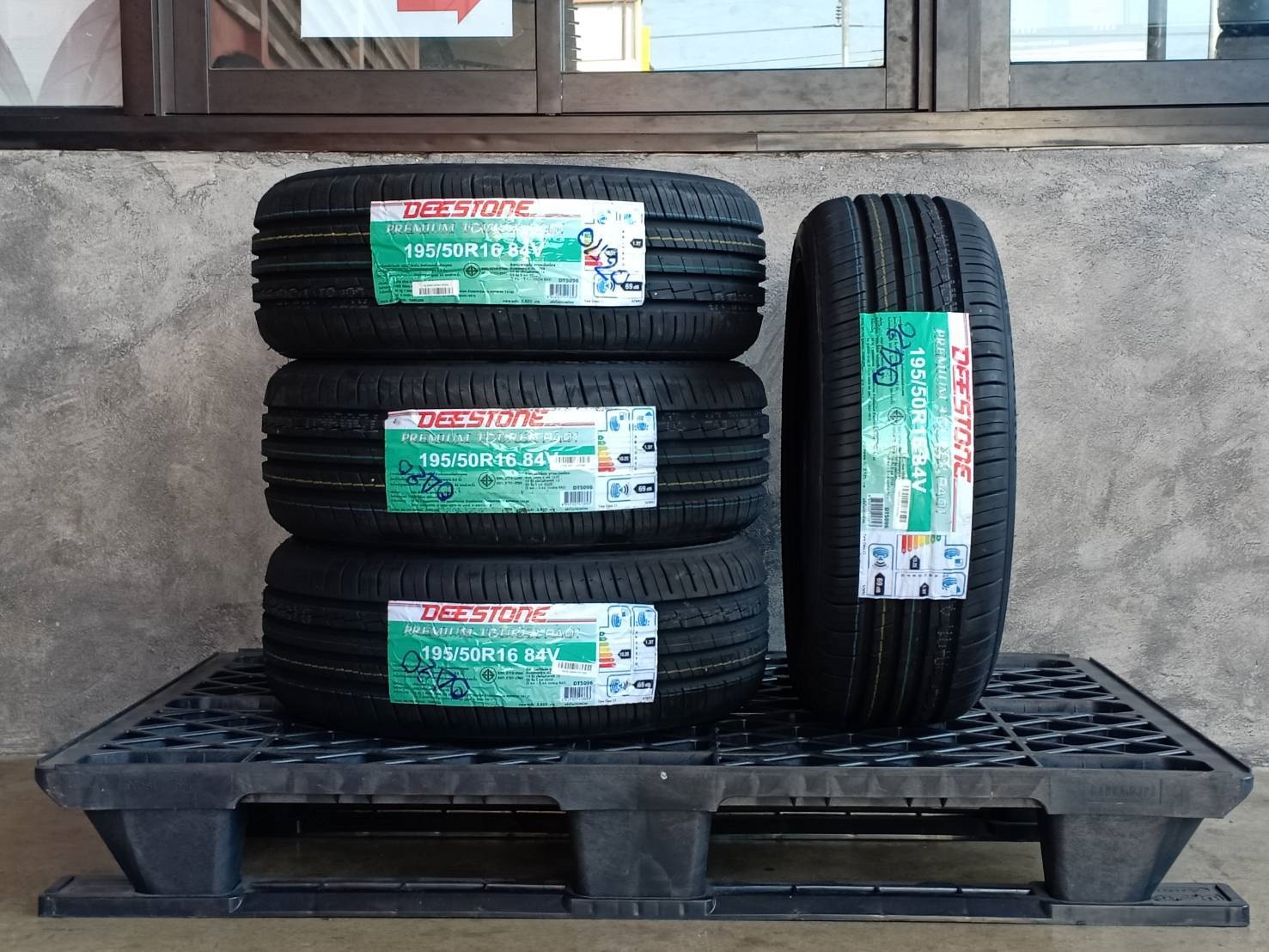 DEESTONE PREMIUM TOURER RA01 195/50R16 ปี20