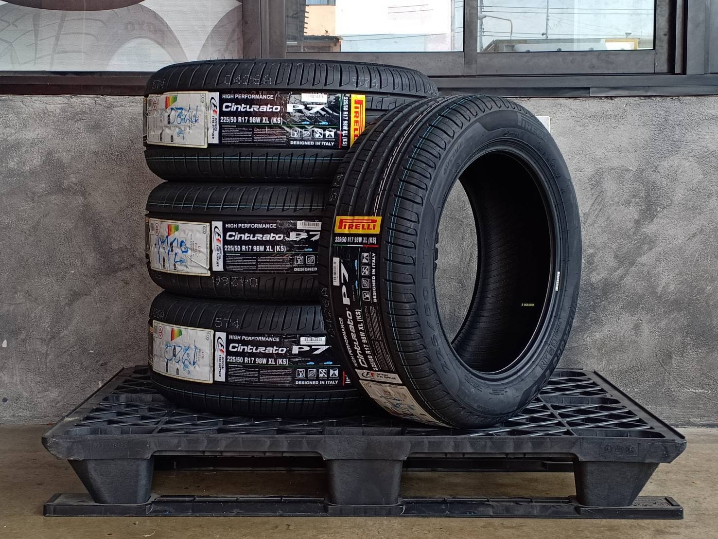 PIRELLI CINTURATO P7 (KS) 225/50R17 ปี20