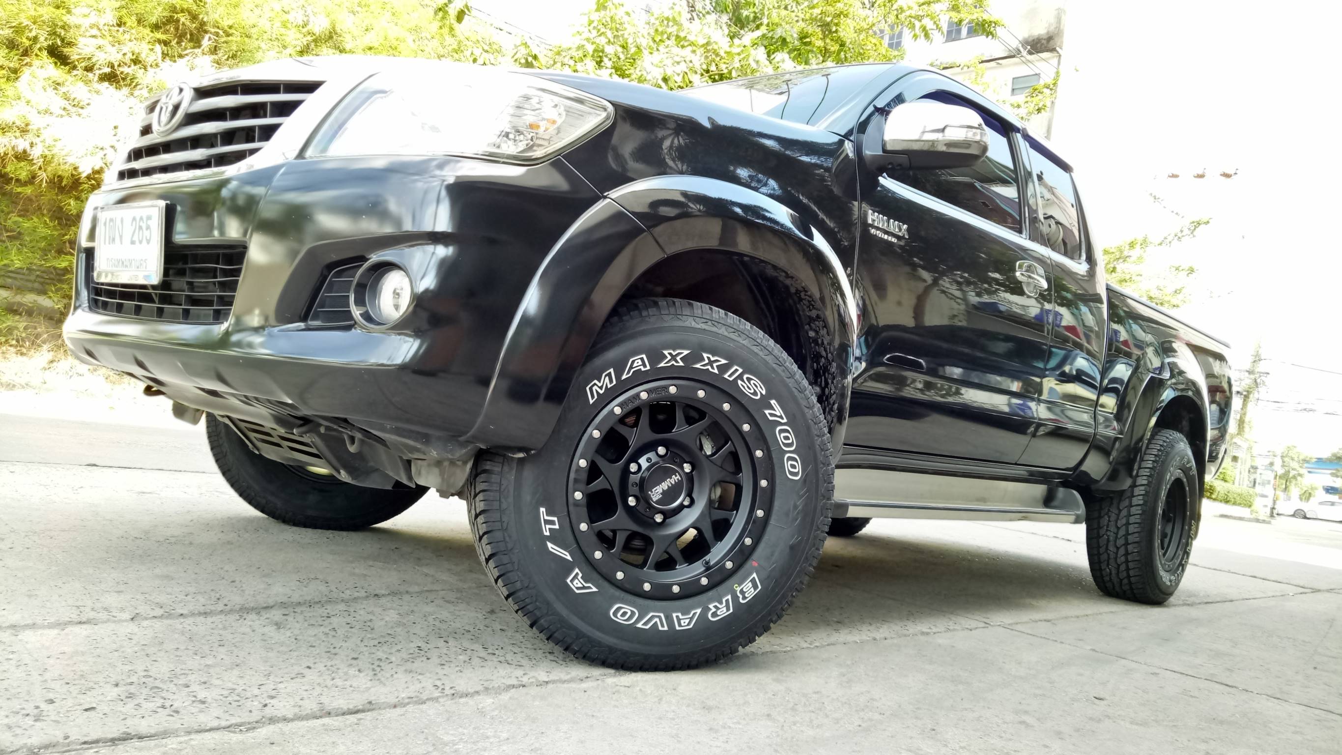 HAMMER HM3 ขอบ16 ยาง MAXXIS AT700 265/70-16 ราคาพิเศษ