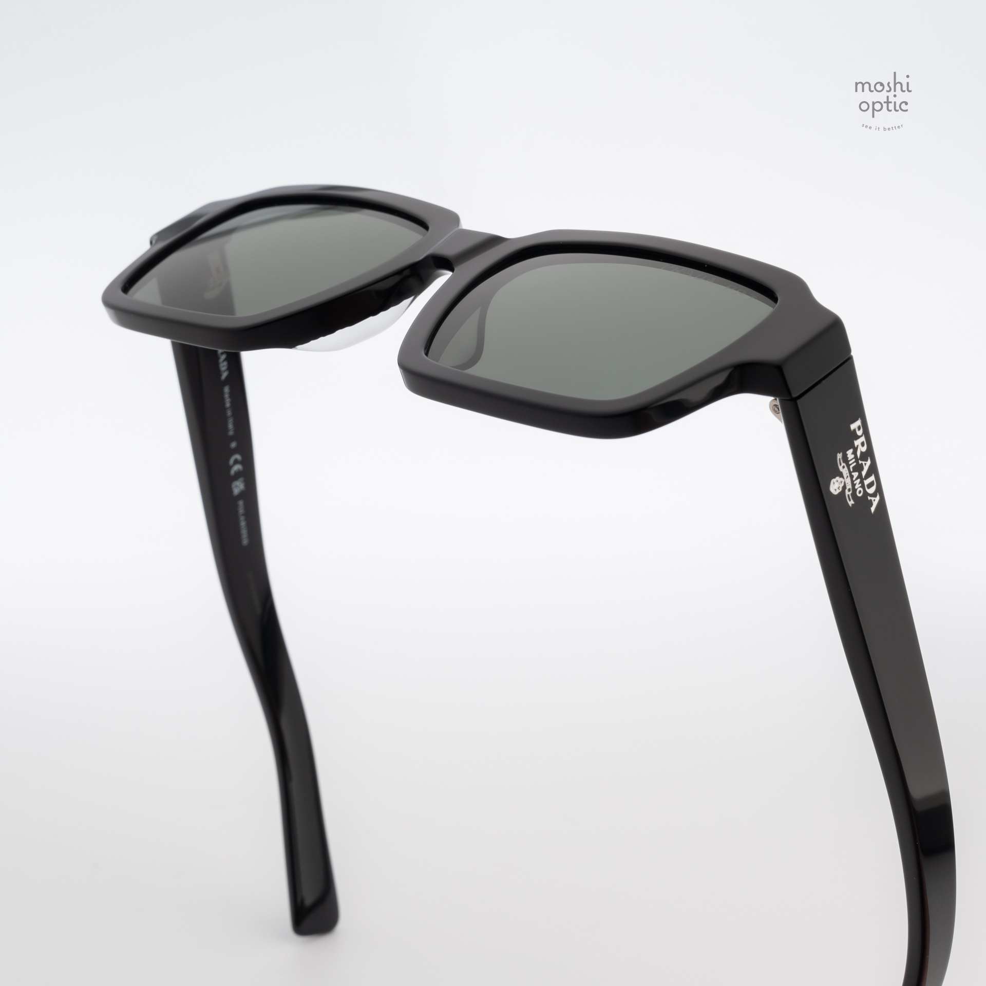 แว่นกันแดด PRADA PR02ZSF 1AB03R