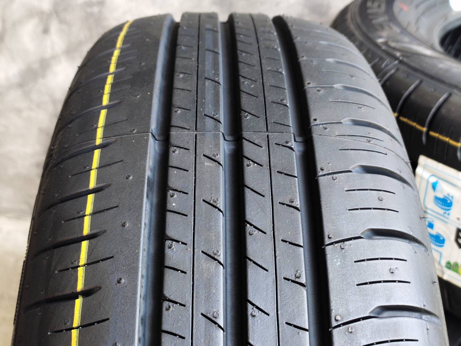DUNLOP ENASAVE EC300+ 185/60R15