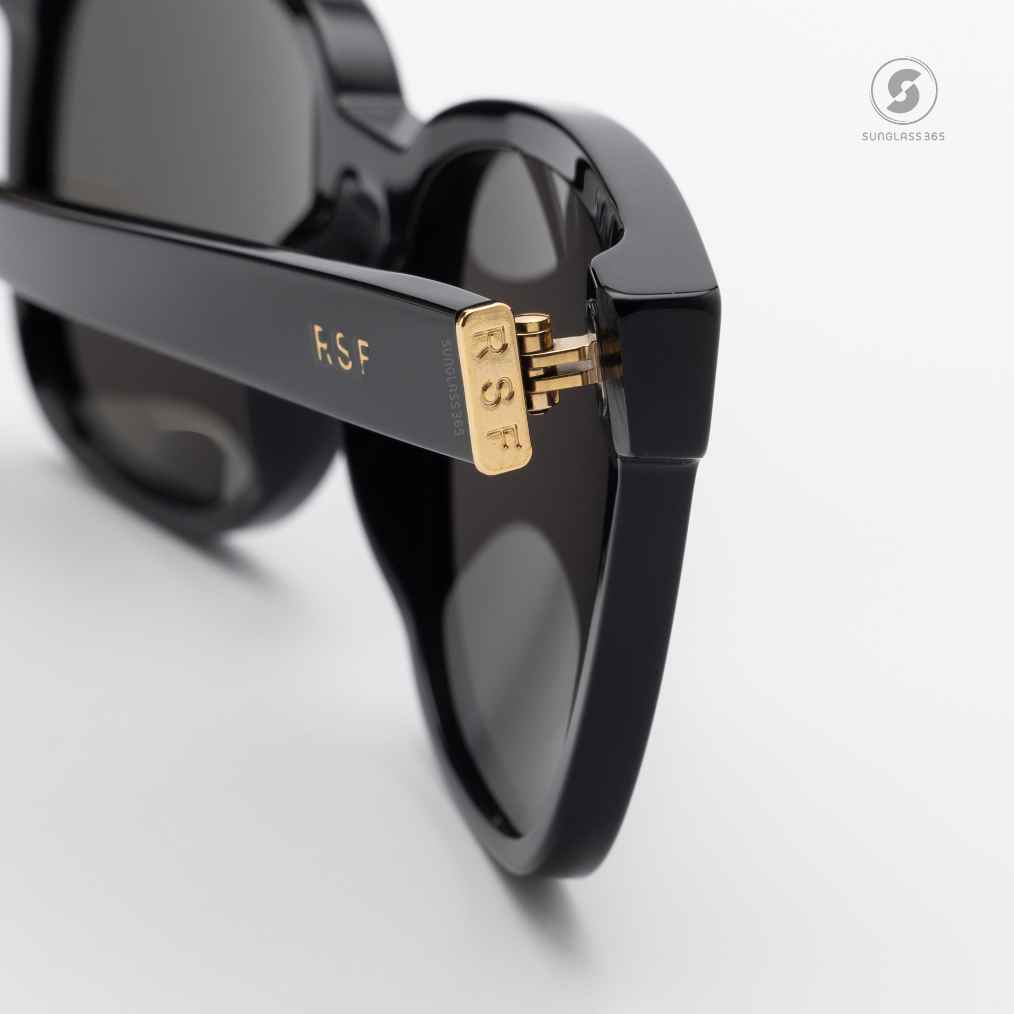 แว่นกันแดด SUPER SP F52 POOCH Black