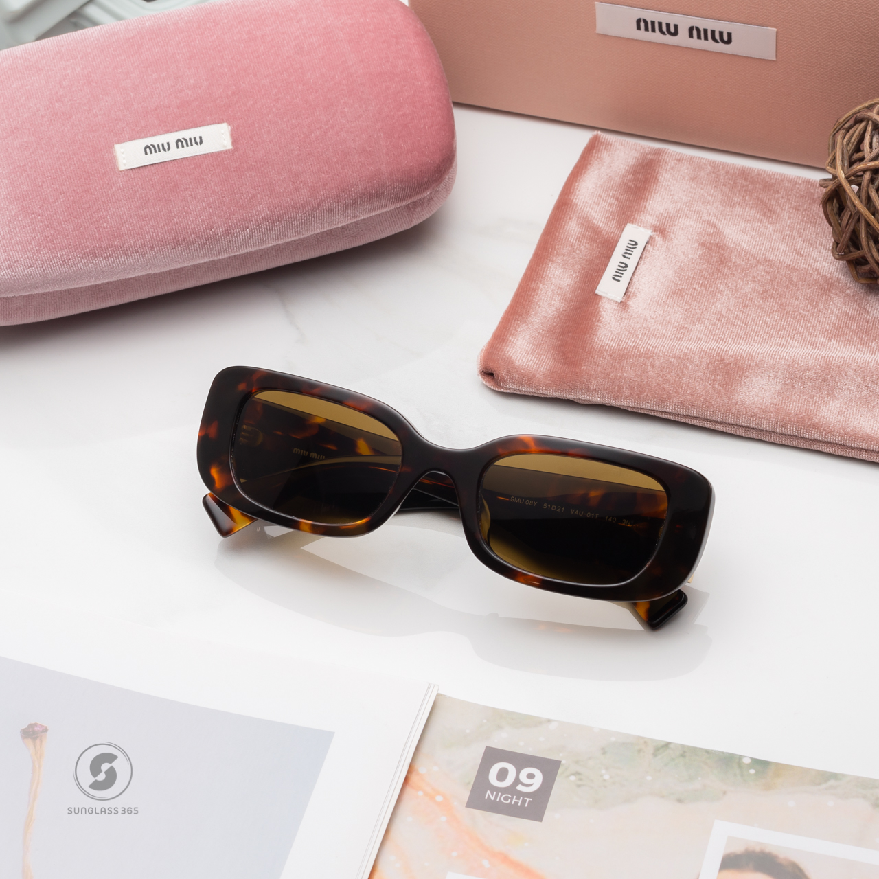 แว่นกันแดด Miu Miu MU08YS VAU01T