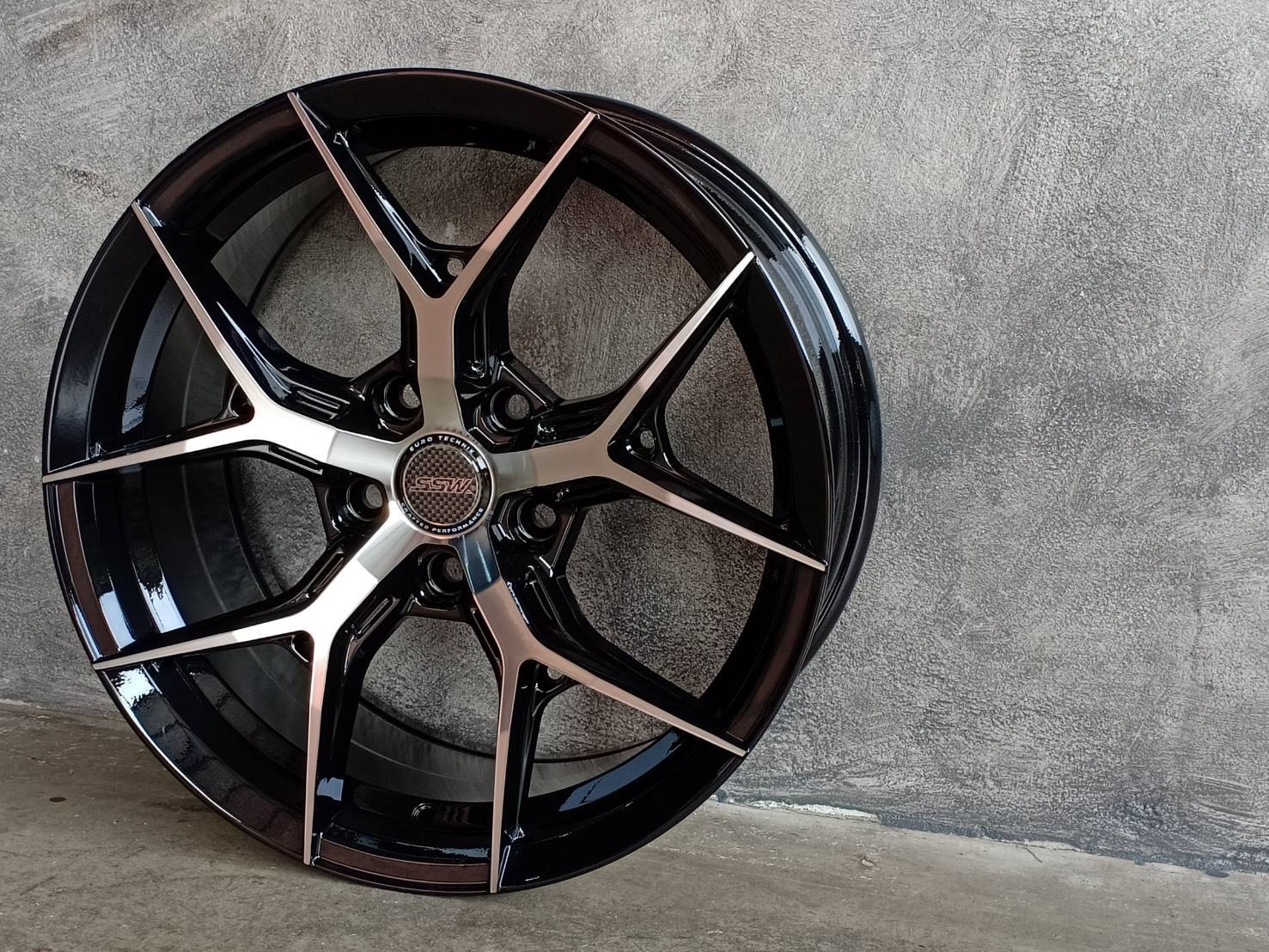 385 17X8 5X114.3 35 73.1 FP/BK