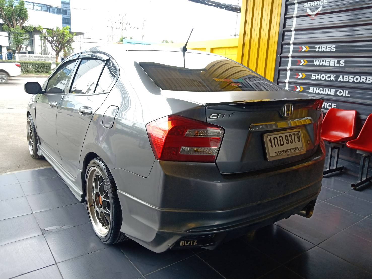 HANKOOK V12EVO2 215/40-18 ปี19 ราคาพิเศษ