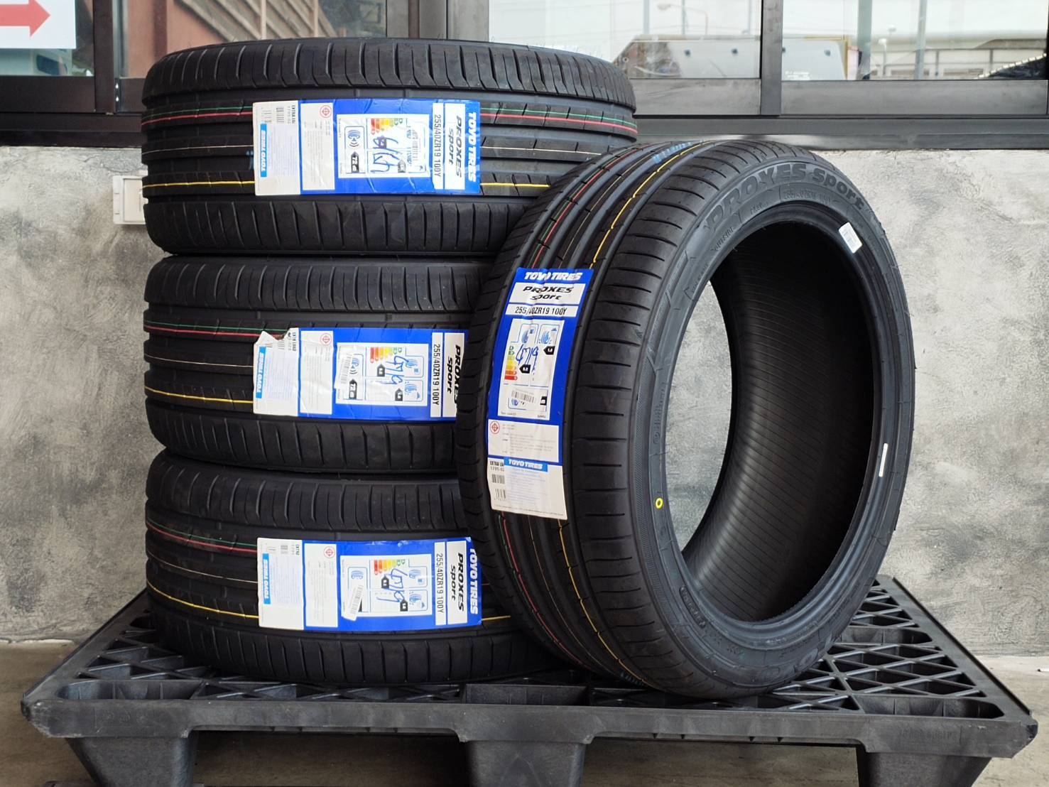 TOYO PROXES SPORT 255/40ZR19 100Y JAPAN