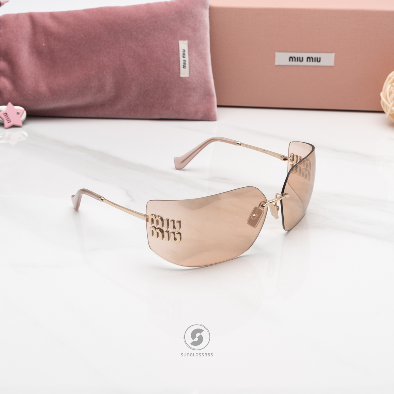 แว่นกันแดด Miu Miu MU54YS ZVN20F