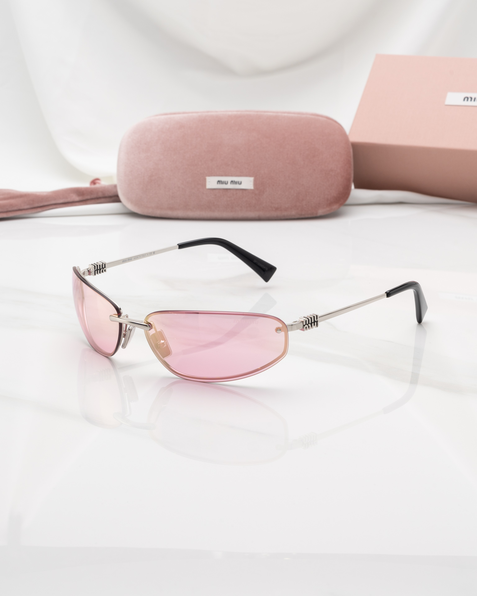 แว่นกันแดด Miu Miu MUA50S 1BC70J