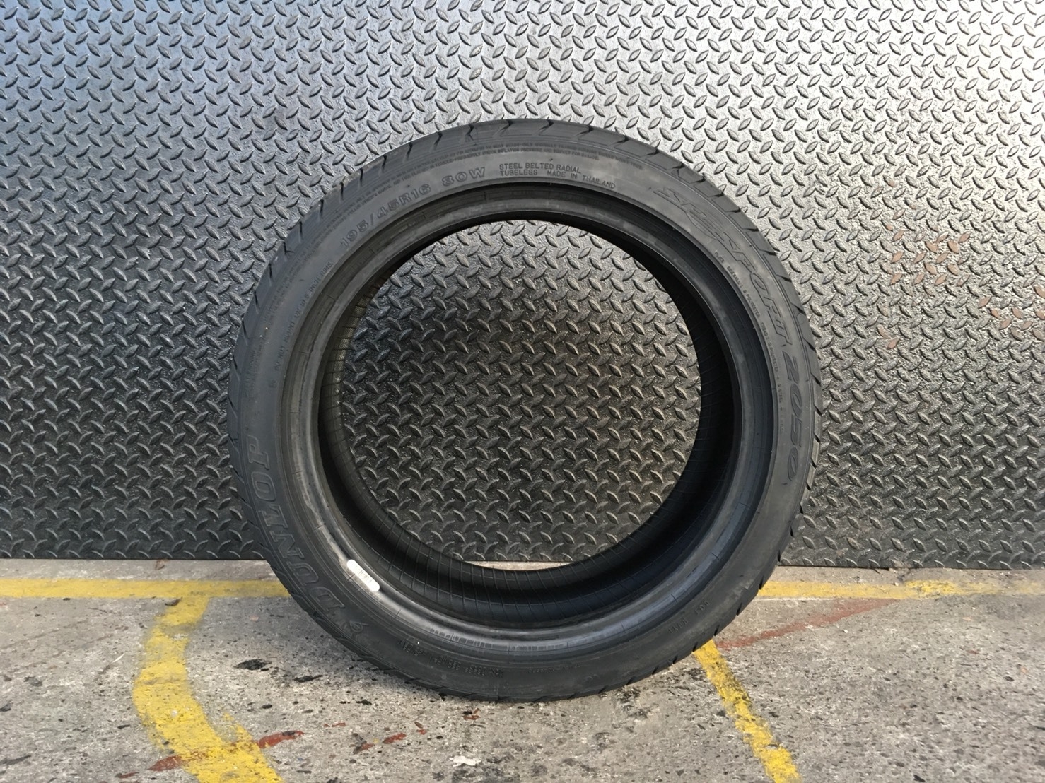 DUNLOP SP2050 195-45-16 ปี18 ซื้อ2แถม2