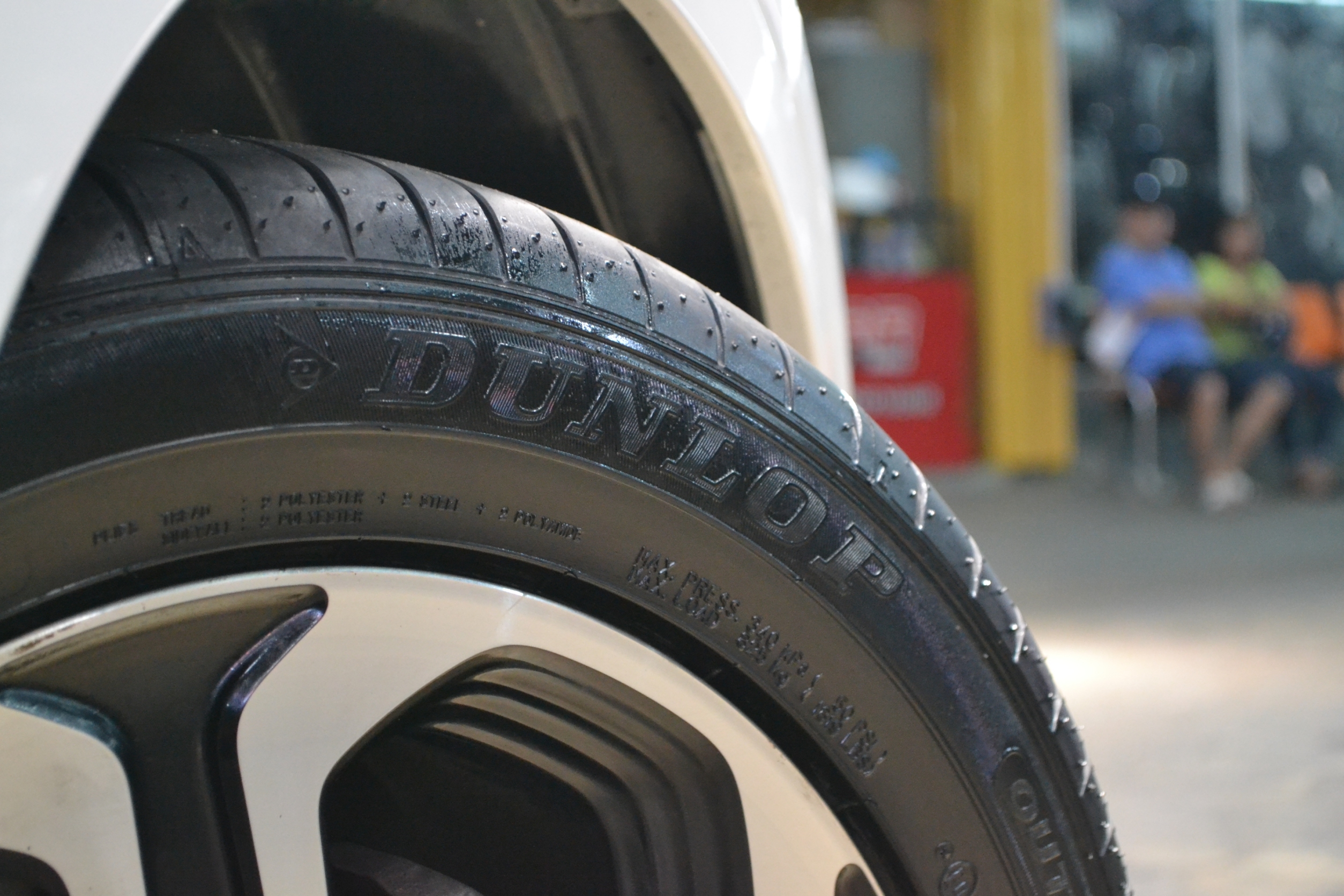 DUNLOP SP SPORT MAXX050+ 225/55R17ปี16 ขาย2,900 ปกติ5500