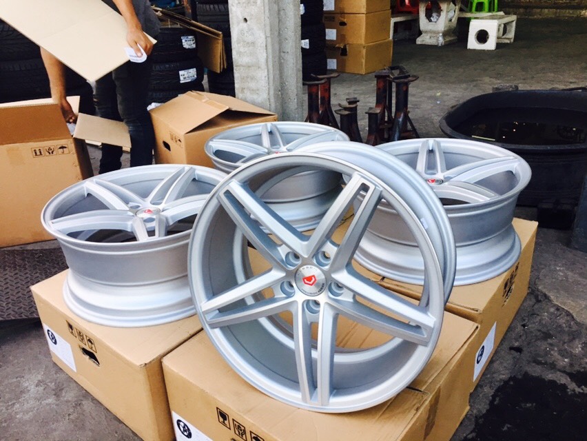 ล้อแม็กซ์ VOSSEN CV5 ขอบ17