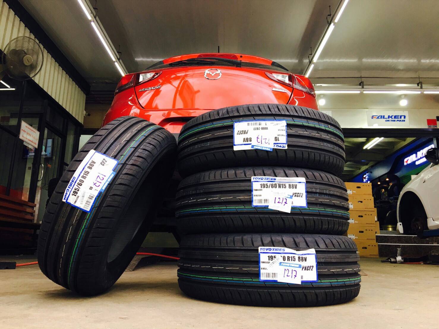 ยางใหม่ TOYO CF2 195/60-15 ราคาถูก