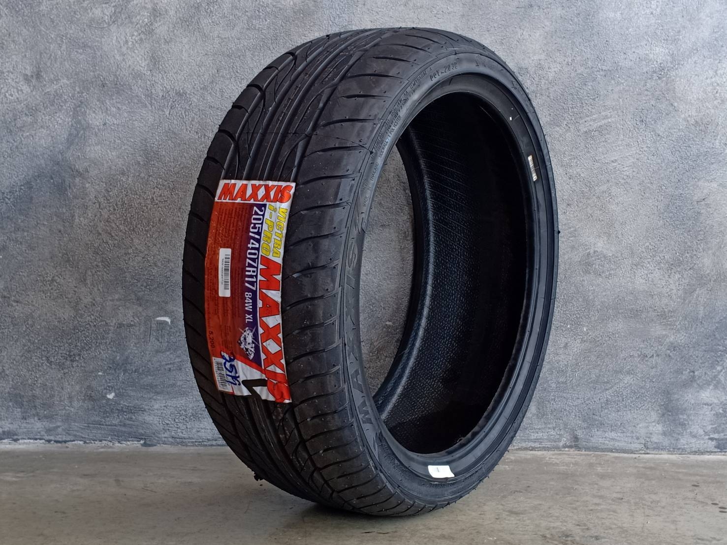 MAXXIS 205/40ZR17 VICTRA I-PRO 84W XL MADE IN THAILAND