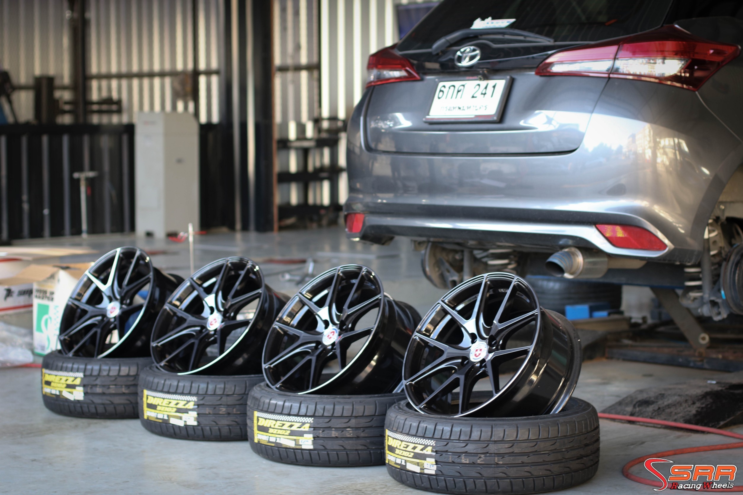 HRE ขอบ17 กว้าง7.5 4x100 offset+30