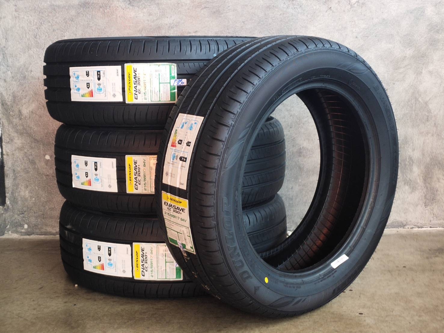 DUNLOP ENASAVE EC300 PLUS 215/55R17