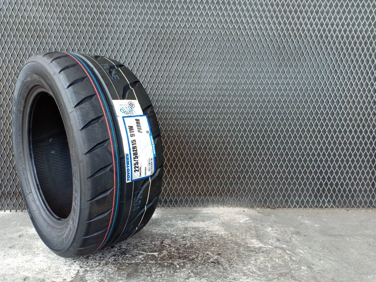TOYO R888R 225/50-15 ยางปี19 มาใหม่