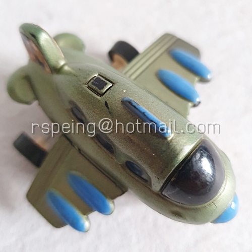 เครื่องบินของเล่น UN Superior สีเขียว