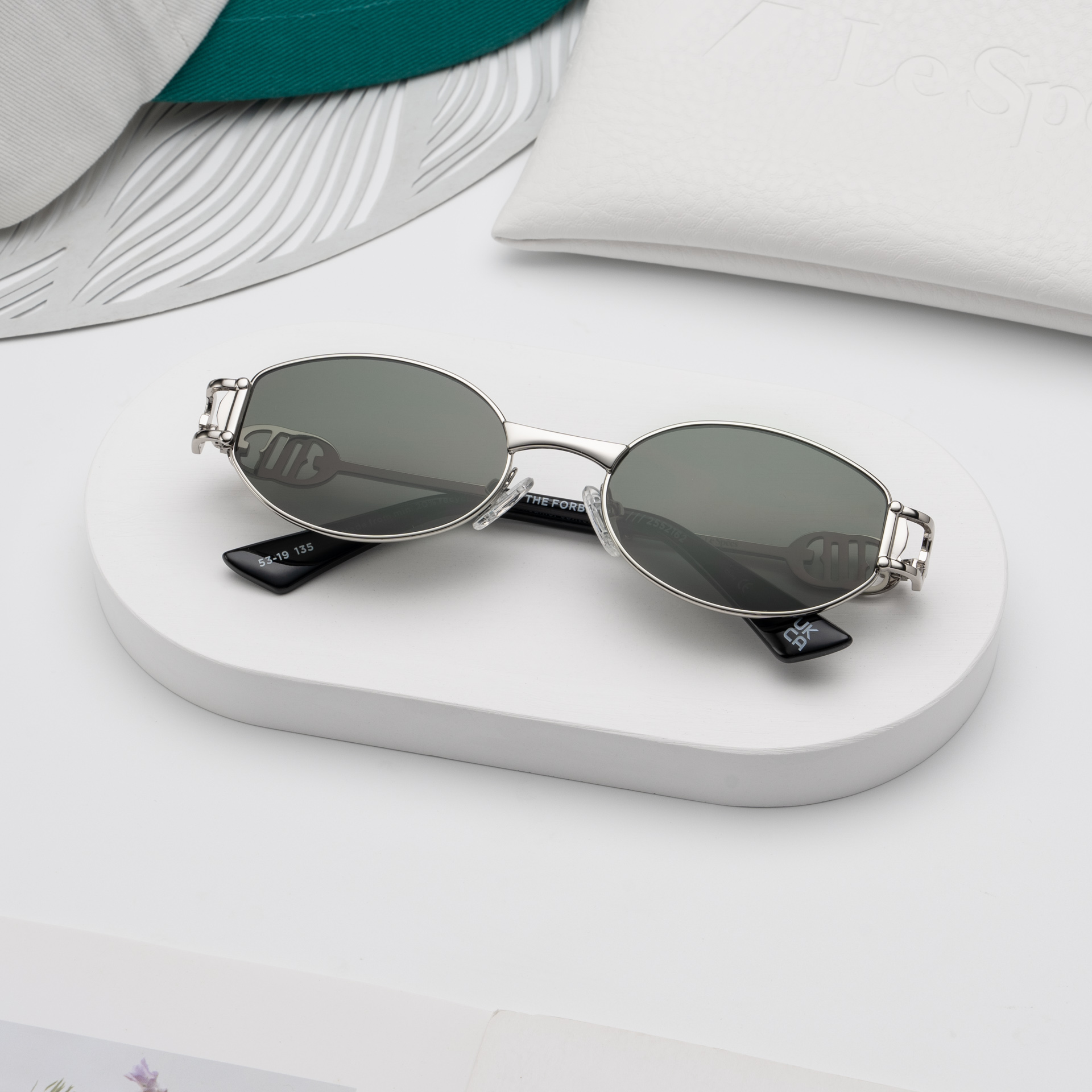 แว่นกันแดด Le Specs LSP2552162 THE FORBIDDEN Silver