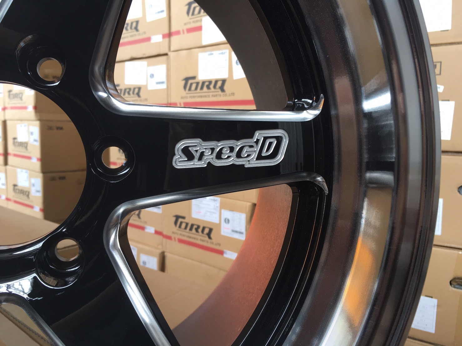 DIR APP TORQ ขอบ18นิ้ว 6x139.7