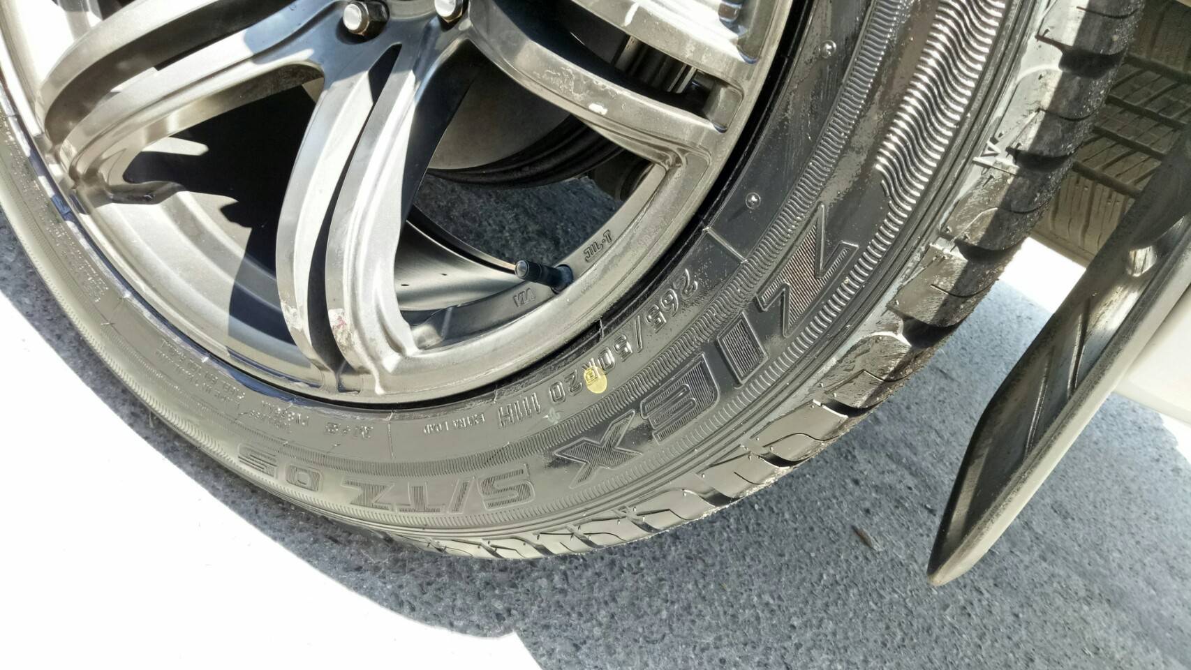 ยางใหม่ FALKEN STZ05 265/50-20 ซื้อ2แถม2 ลดราคา