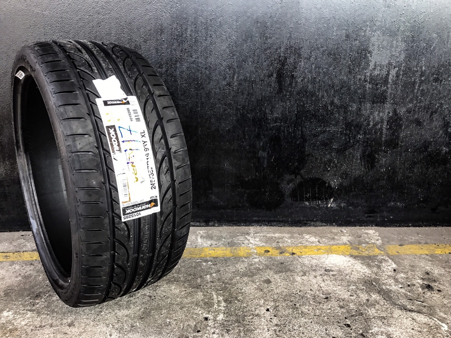 HANKOOK V12 EVO-2 245-35-19 เส้น 5500 ปกติ 7500 ปี 17