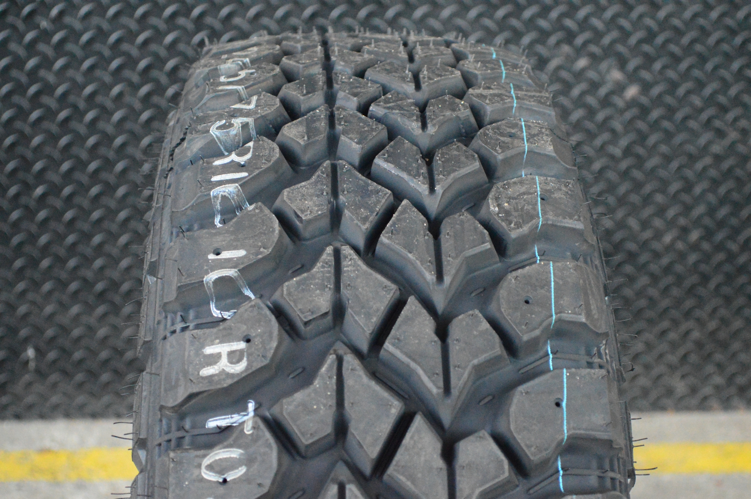 HANKOOK DYNAPRO MT 245-75-16 ราคาถูก