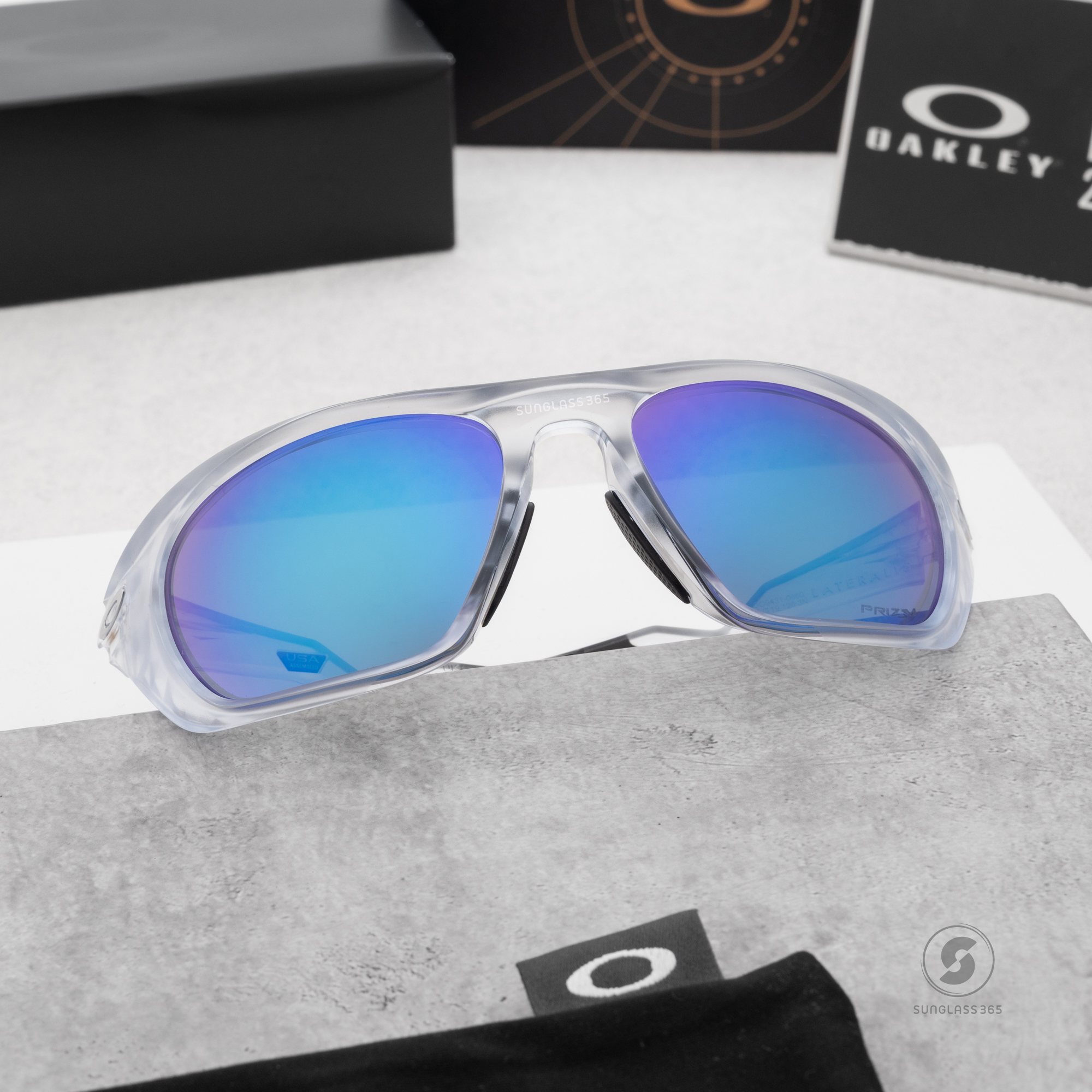 OAKLEY Lateralis OO9431-06 Matte Clear Prizm Sapphire