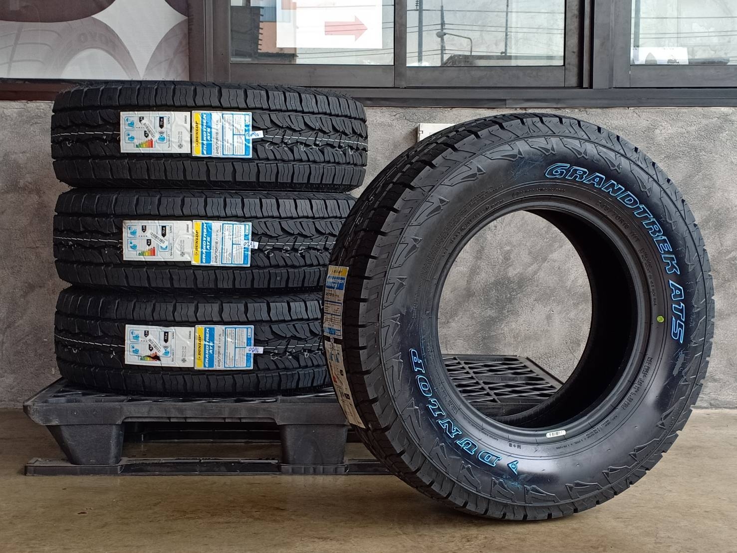 DUNLOP GRANDTREK AT5 245/70R16 111T XL THAILAND