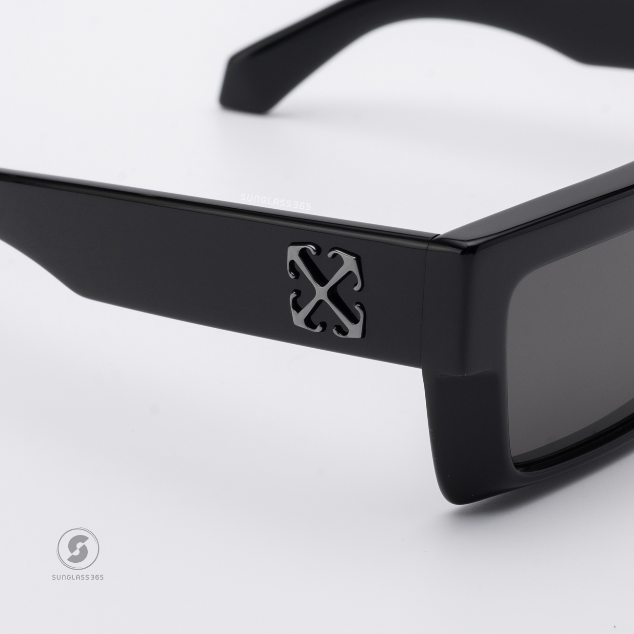 แว่นกันแดด Off-White OERI114 1007