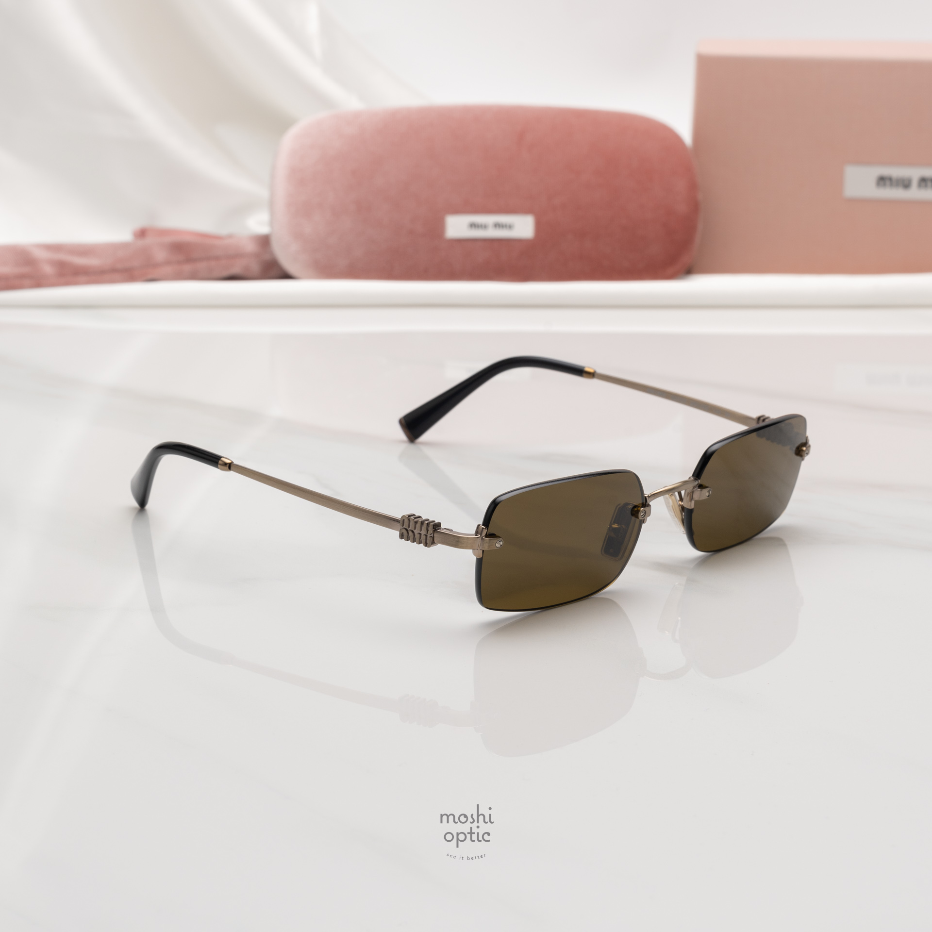 แว่นกันแดด Miu Miu MUB50S 26C09Z